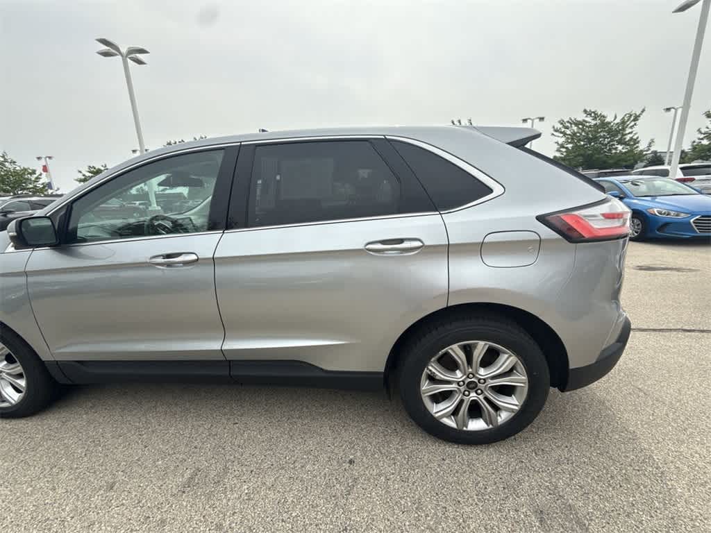 Thumbnail: 2022 Ford Edge - 4