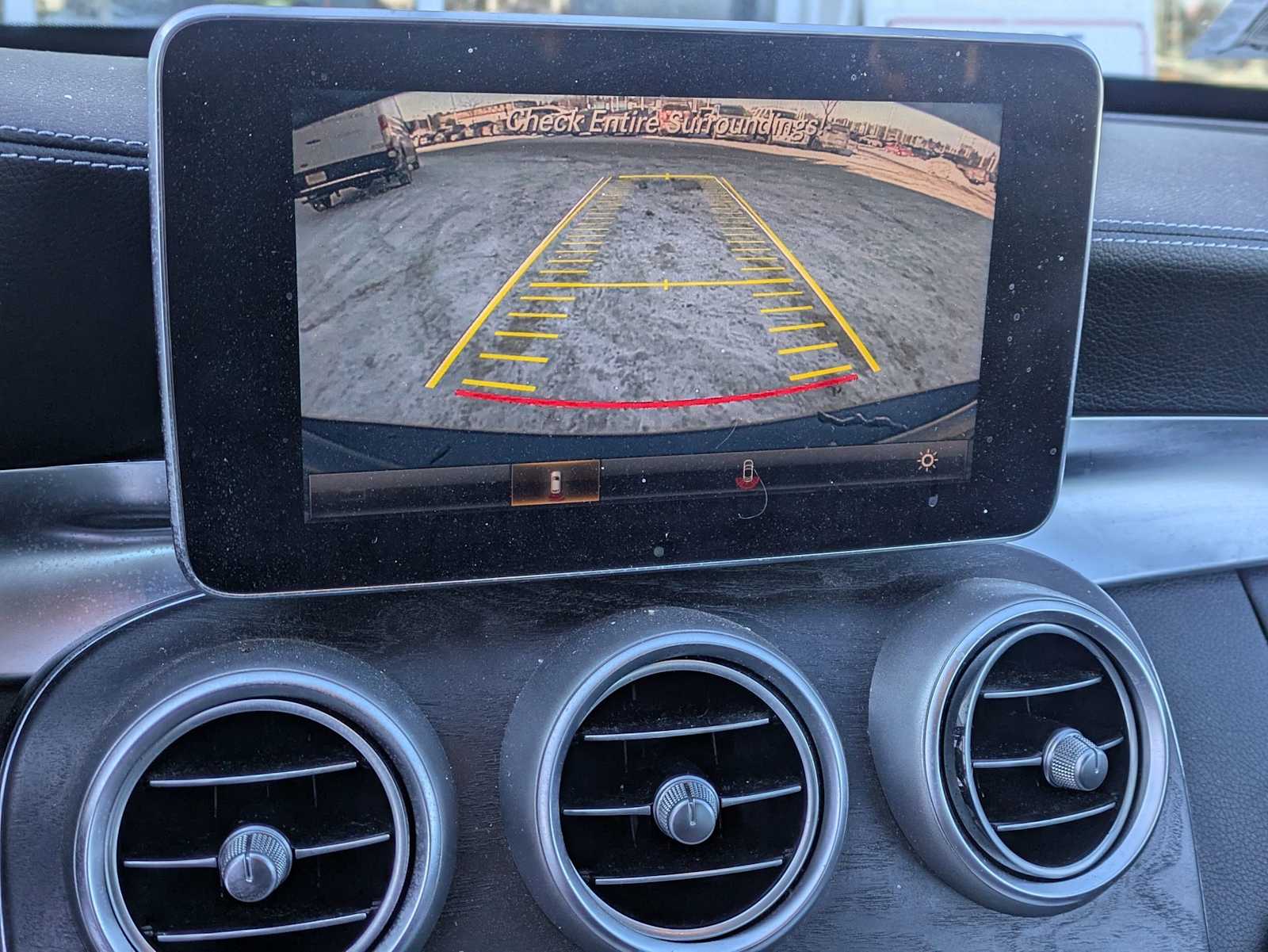 Thumbnail: 2016 Mercedes-Benz C-Class - 26