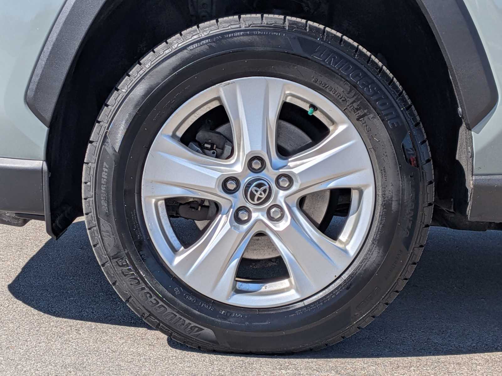 Thumbnail: 2021 Toyota RAV4 - 13