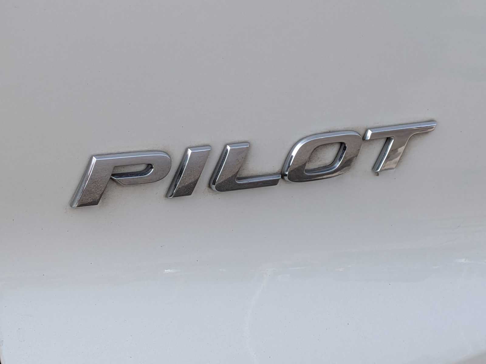 Thumbnail: 2019 Honda Pilot - 11