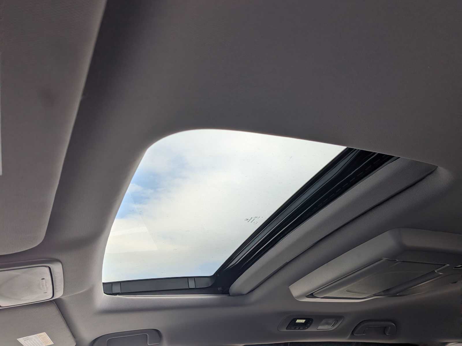 Thumbnail: 2023 Honda Odyssey - 18