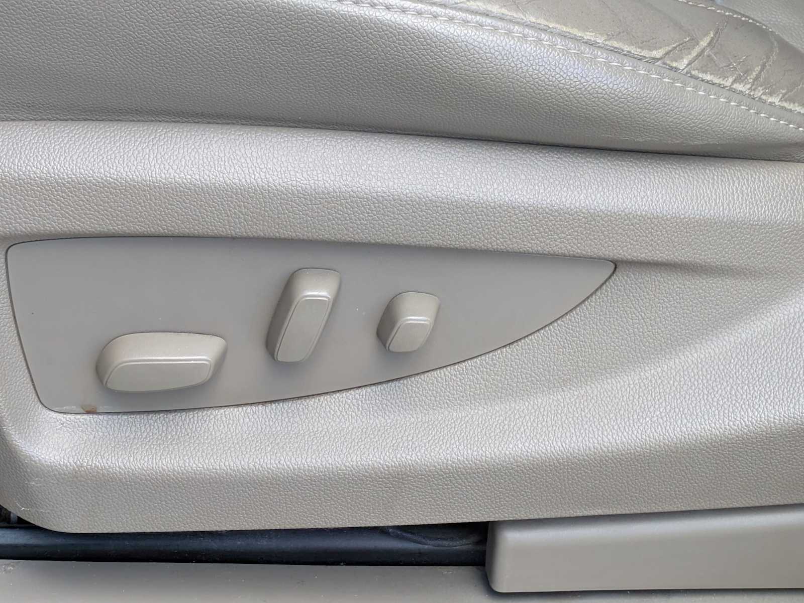 Thumbnail: 2019 Chevrolet Suburban - 16