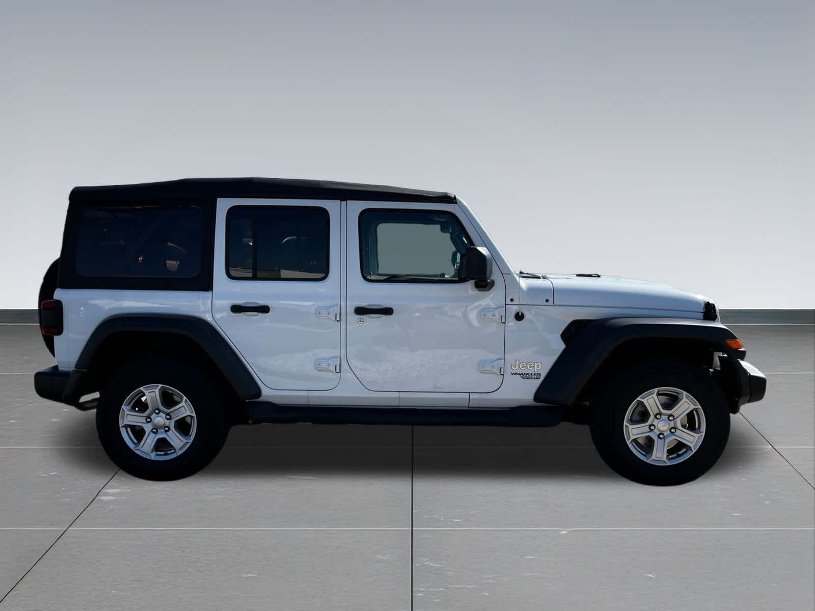 Thumbnail: 2021 Jeep Wrangler - 7