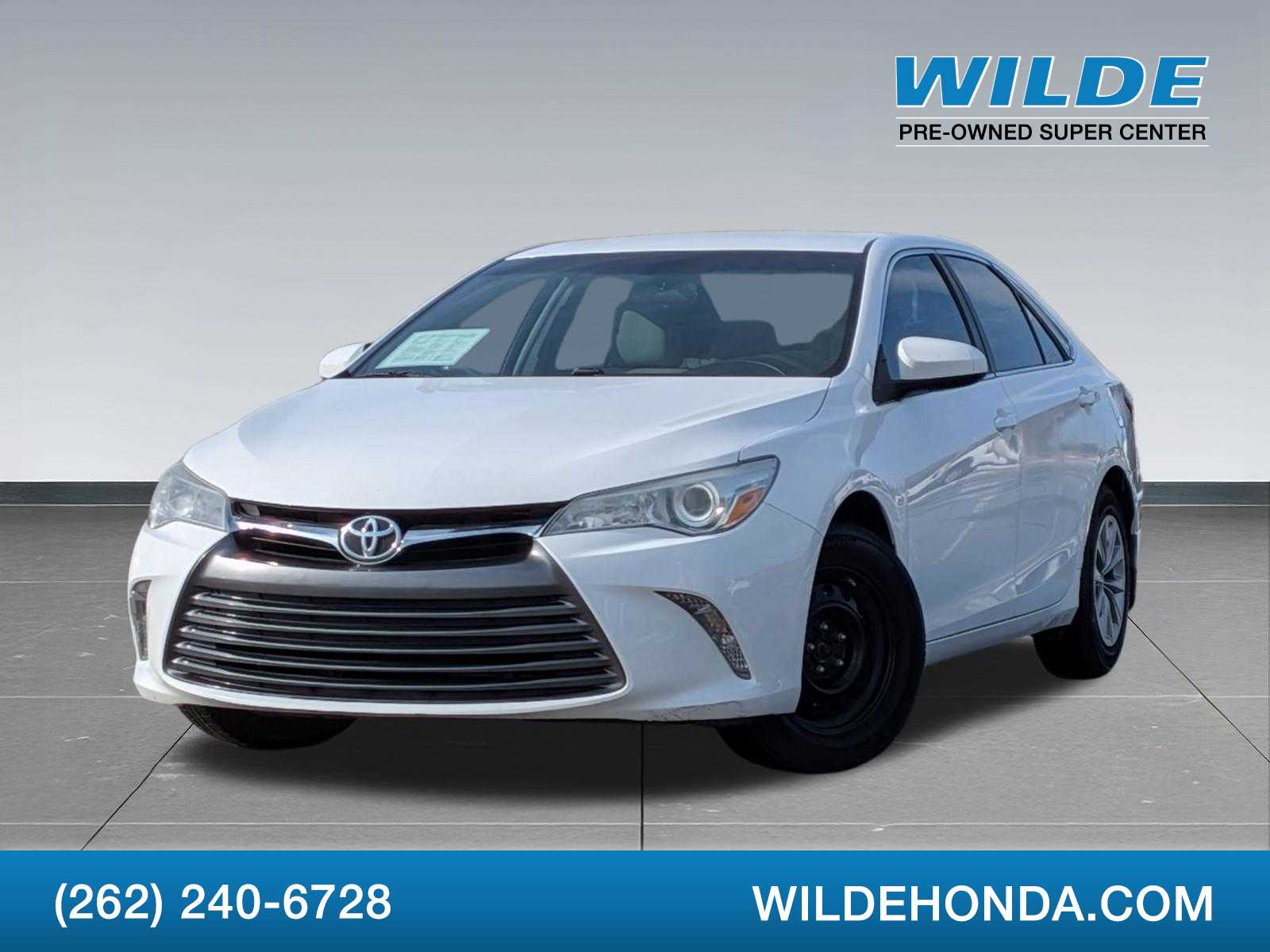 2015 Toyota Camry LE -
                  Waukesha, WI
