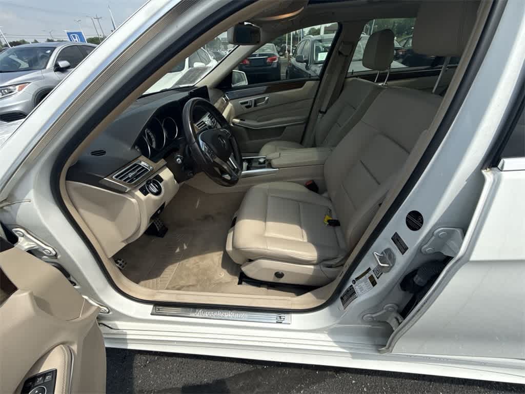Thumbnail: 2015 Mercedes-Benz E-Class - 2