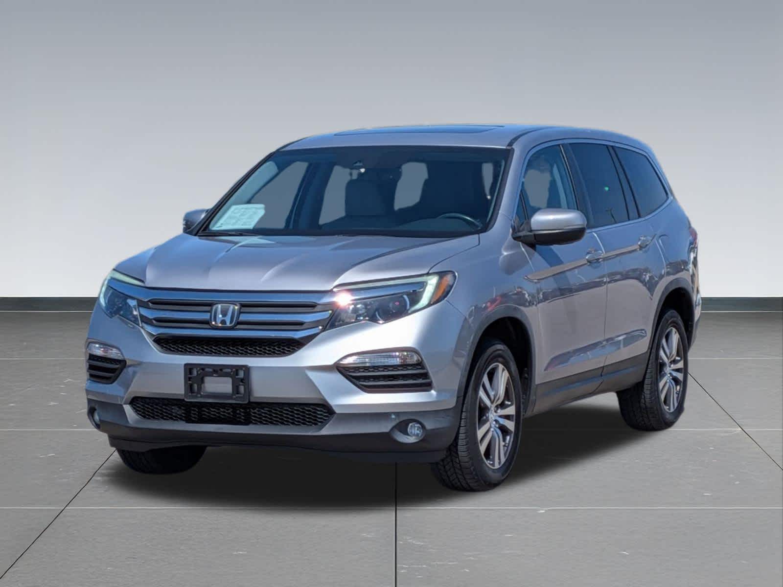 Thumbnail: 2018 Honda Pilot - 9