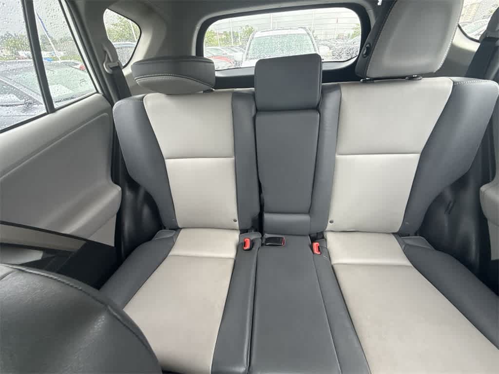 Thumbnail: 2013 Toyota RAV4 - 20