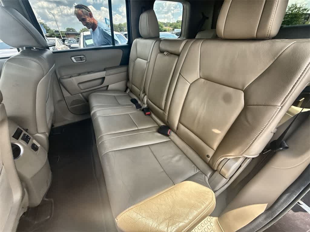 Thumbnail: 2013 Honda Pilot - 17