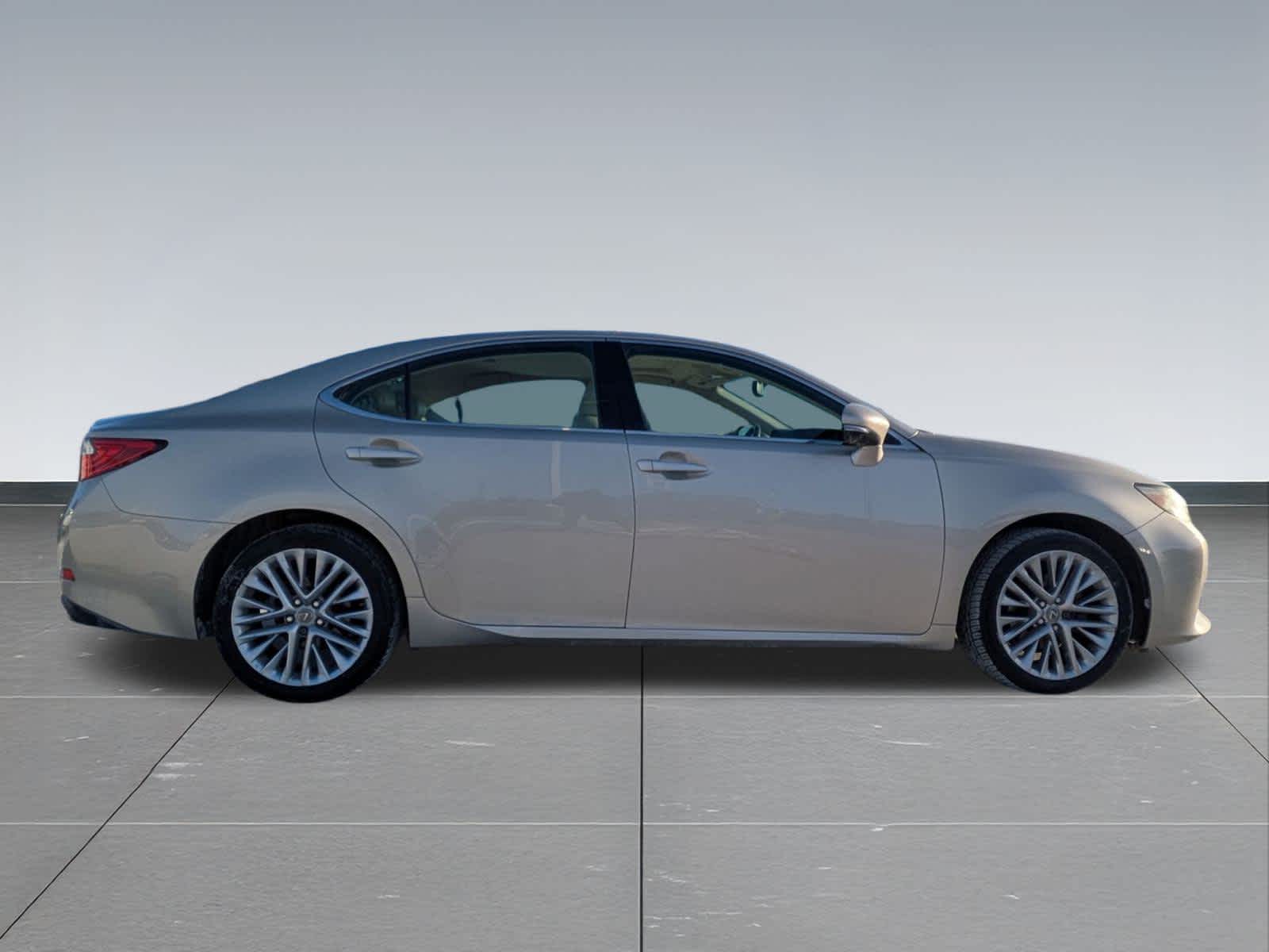 Thumbnail: 2013 Lexus ES - 7