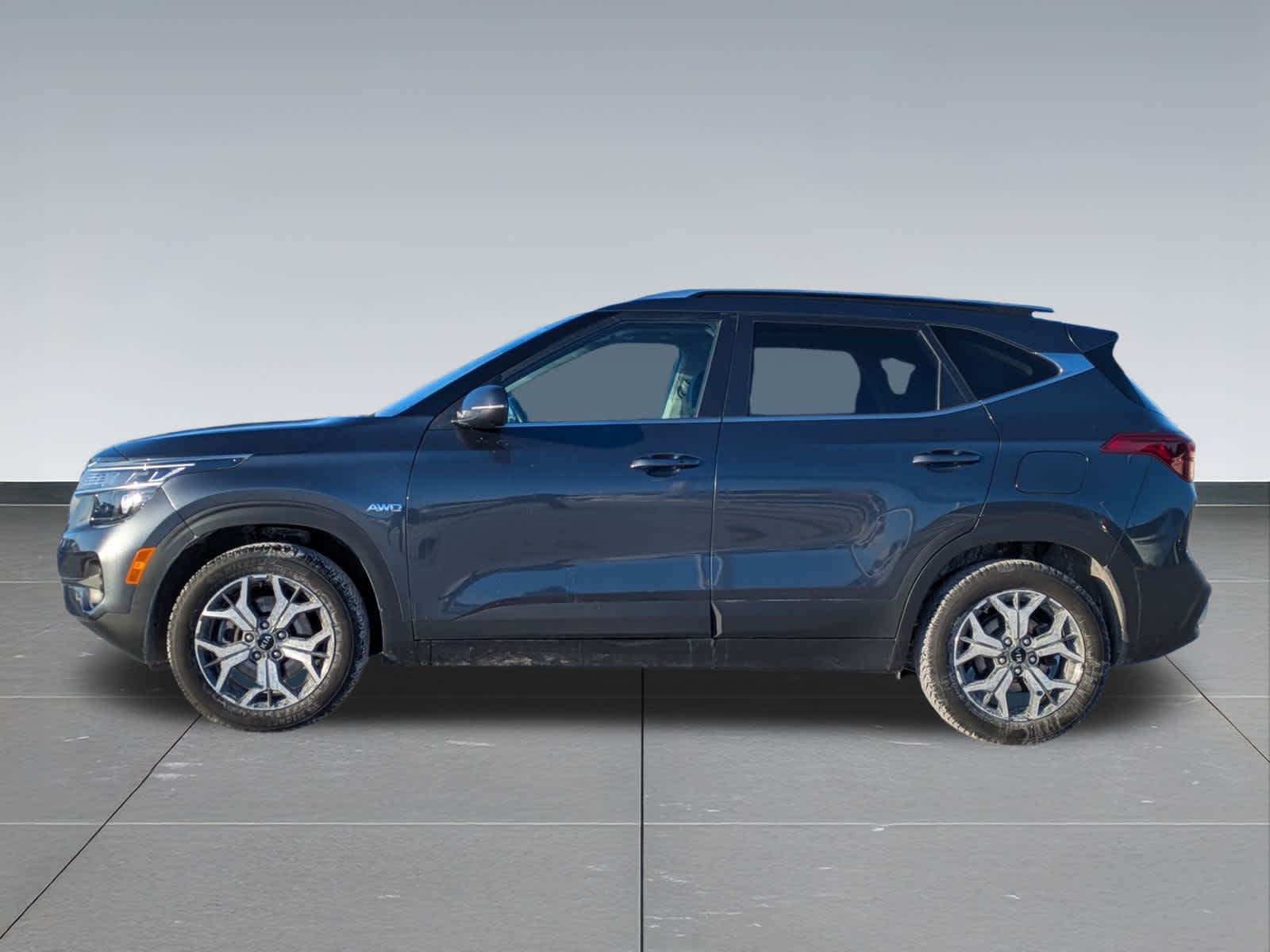 Thumbnail: 2021 Kia Seltos - 3