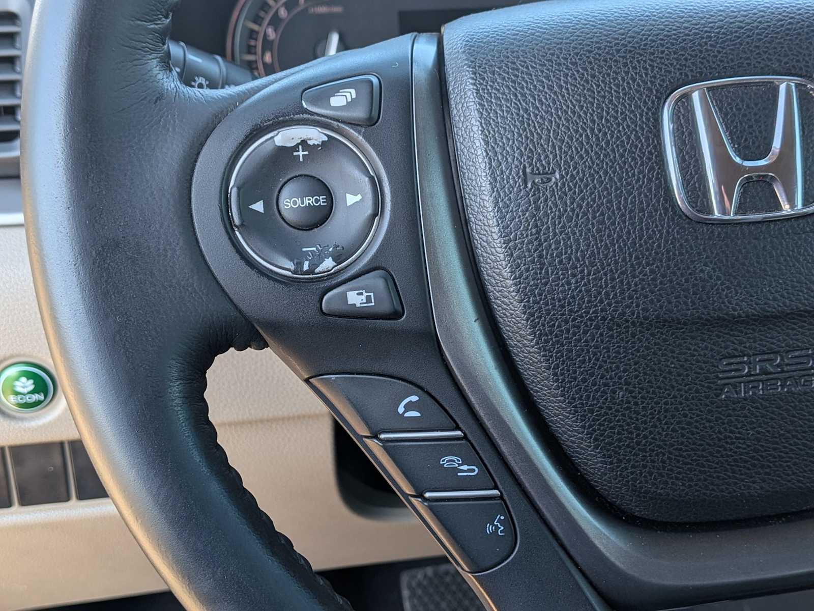 Thumbnail: 2017 Honda Pilot - 26