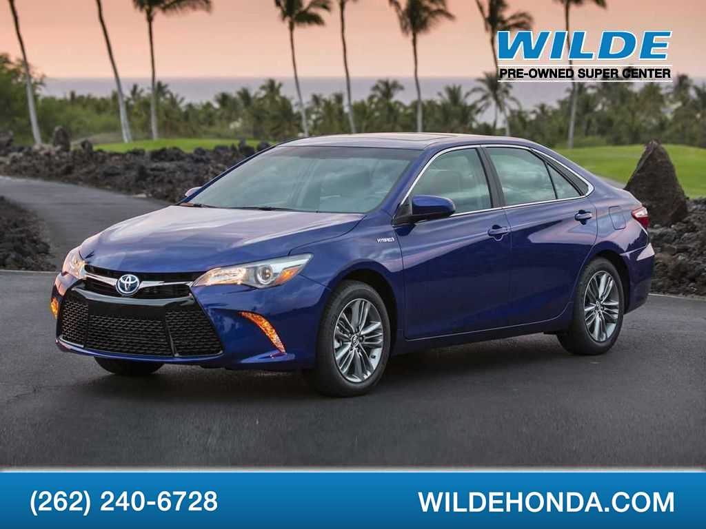 2015 Toyota Camry XLE -
                  Waukesha, WI