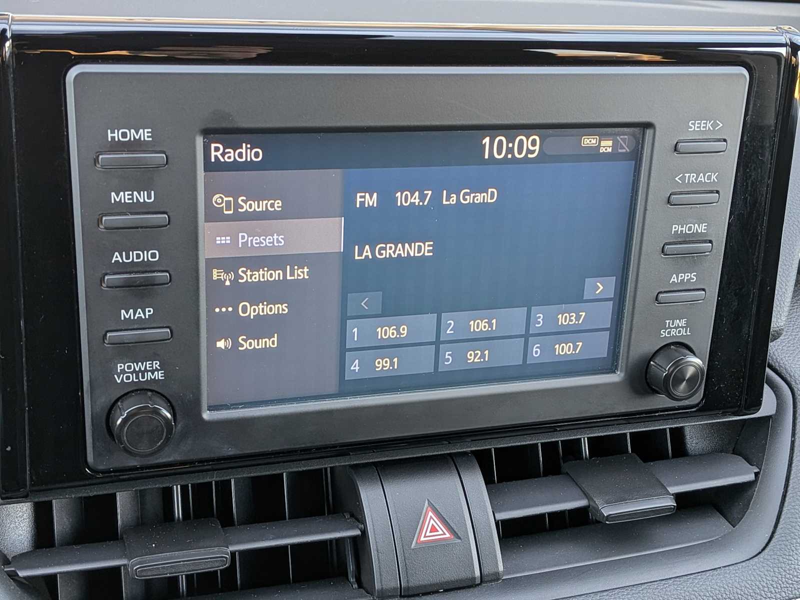 Thumbnail: 2019 Toyota RAV4 - 25