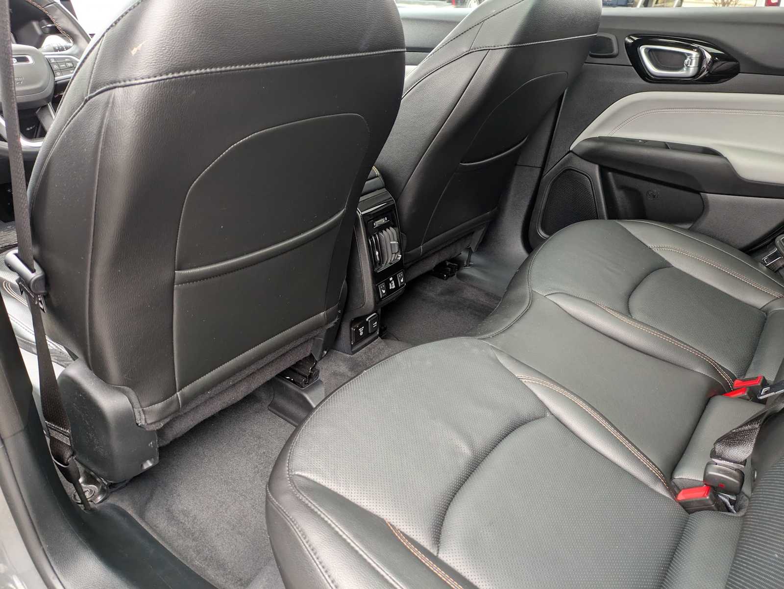 Thumbnail: 2022 Jeep Compass - 17