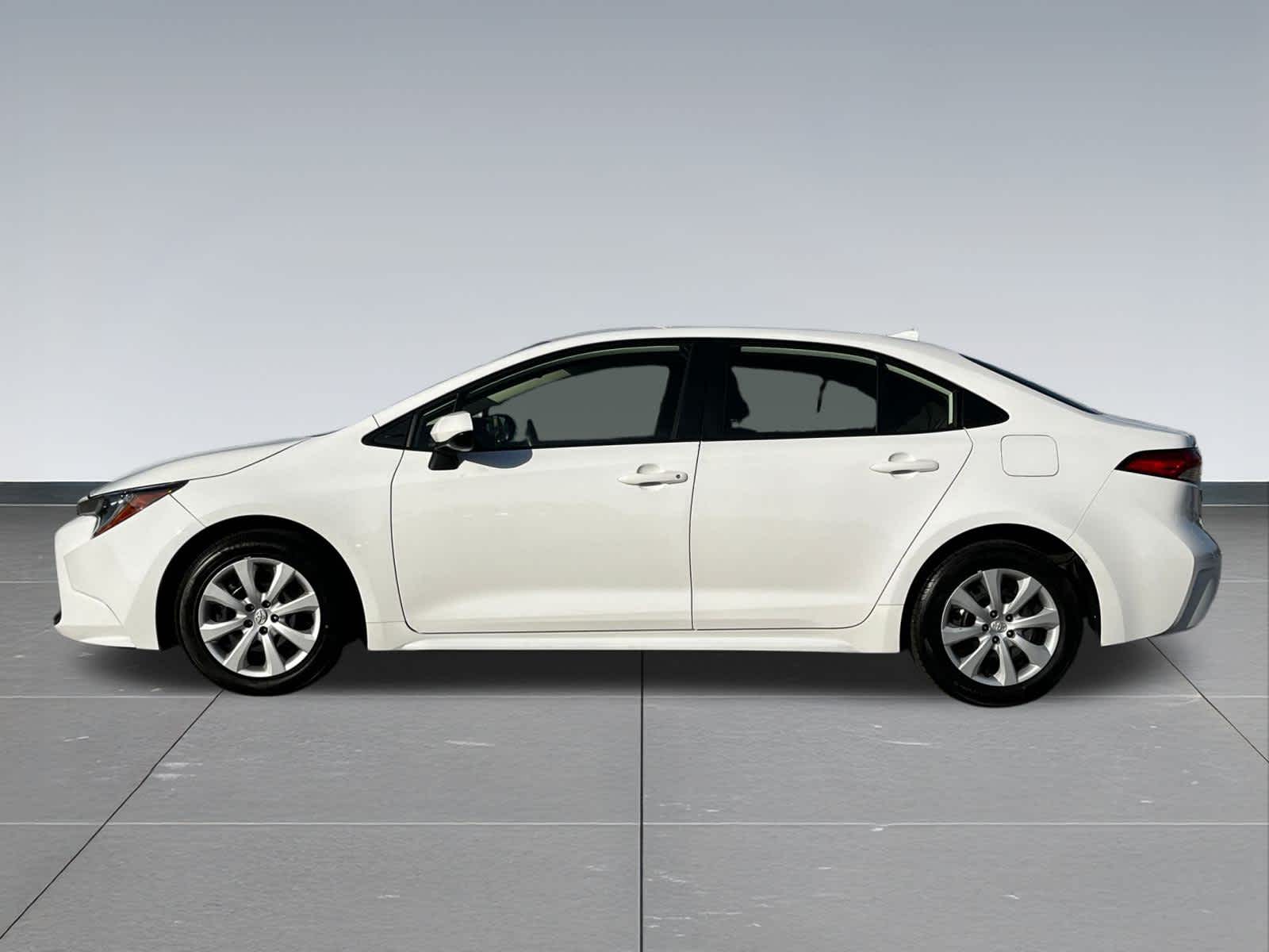 2023 Toyota Corolla LE photo 3