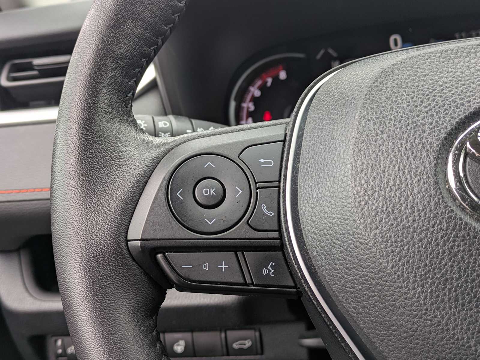 Thumbnail: 2023 Toyota RAV4 - 24