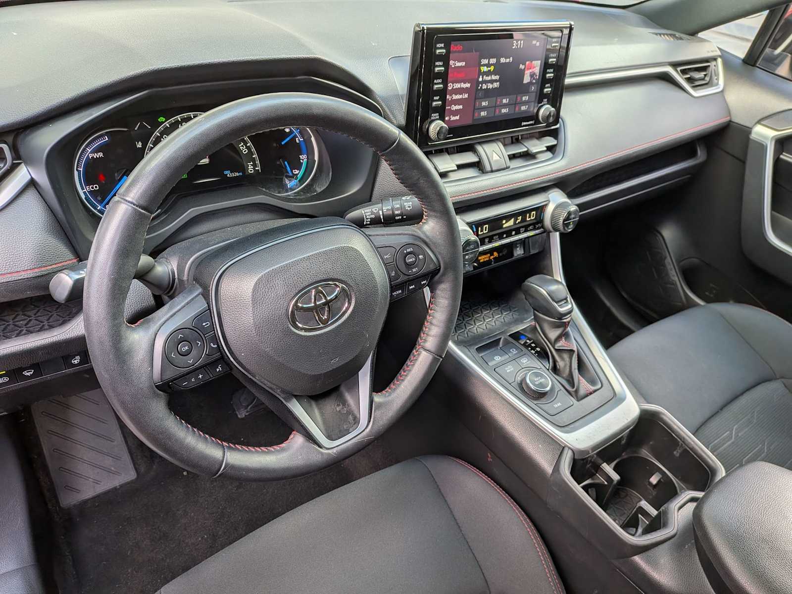Thumbnail: 2022 Toyota RAV4 - 11