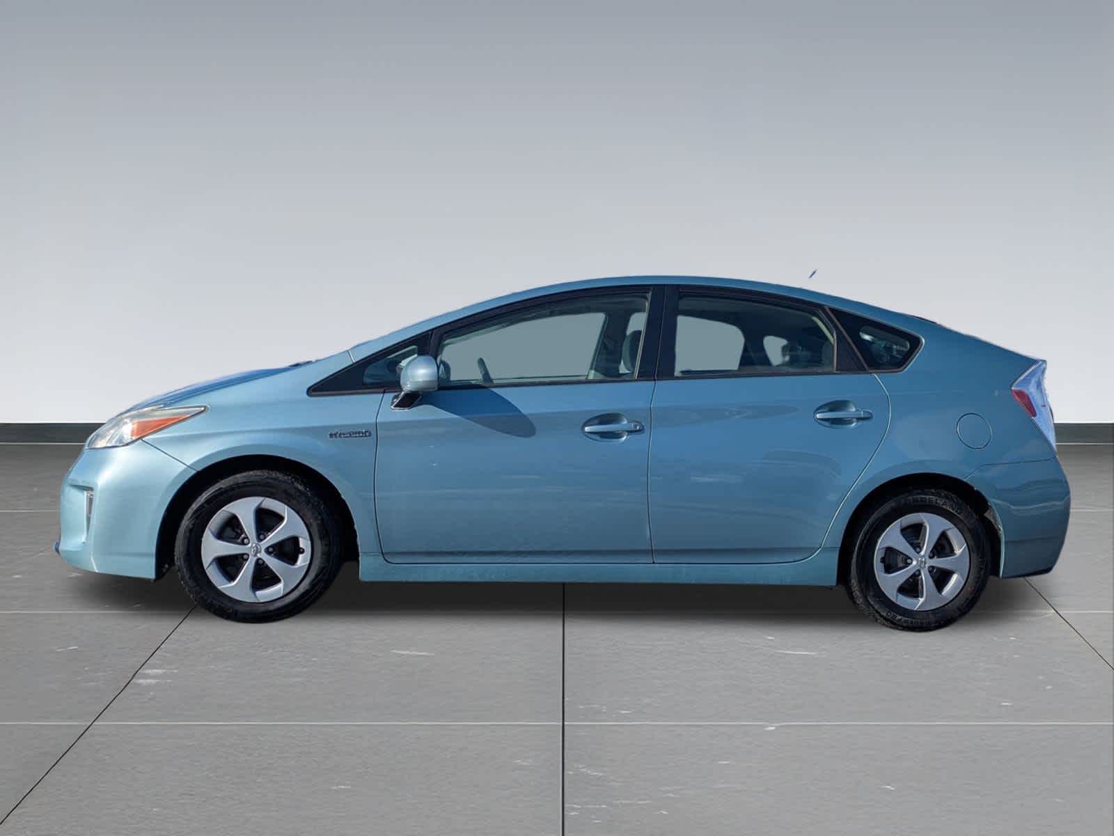 Thumbnail: 2014 Toyota Prius - 3