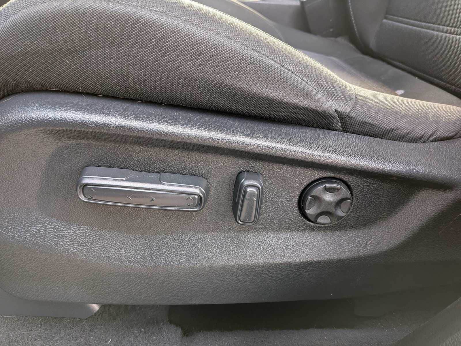 Thumbnail: 2019 Honda CR-V - 15