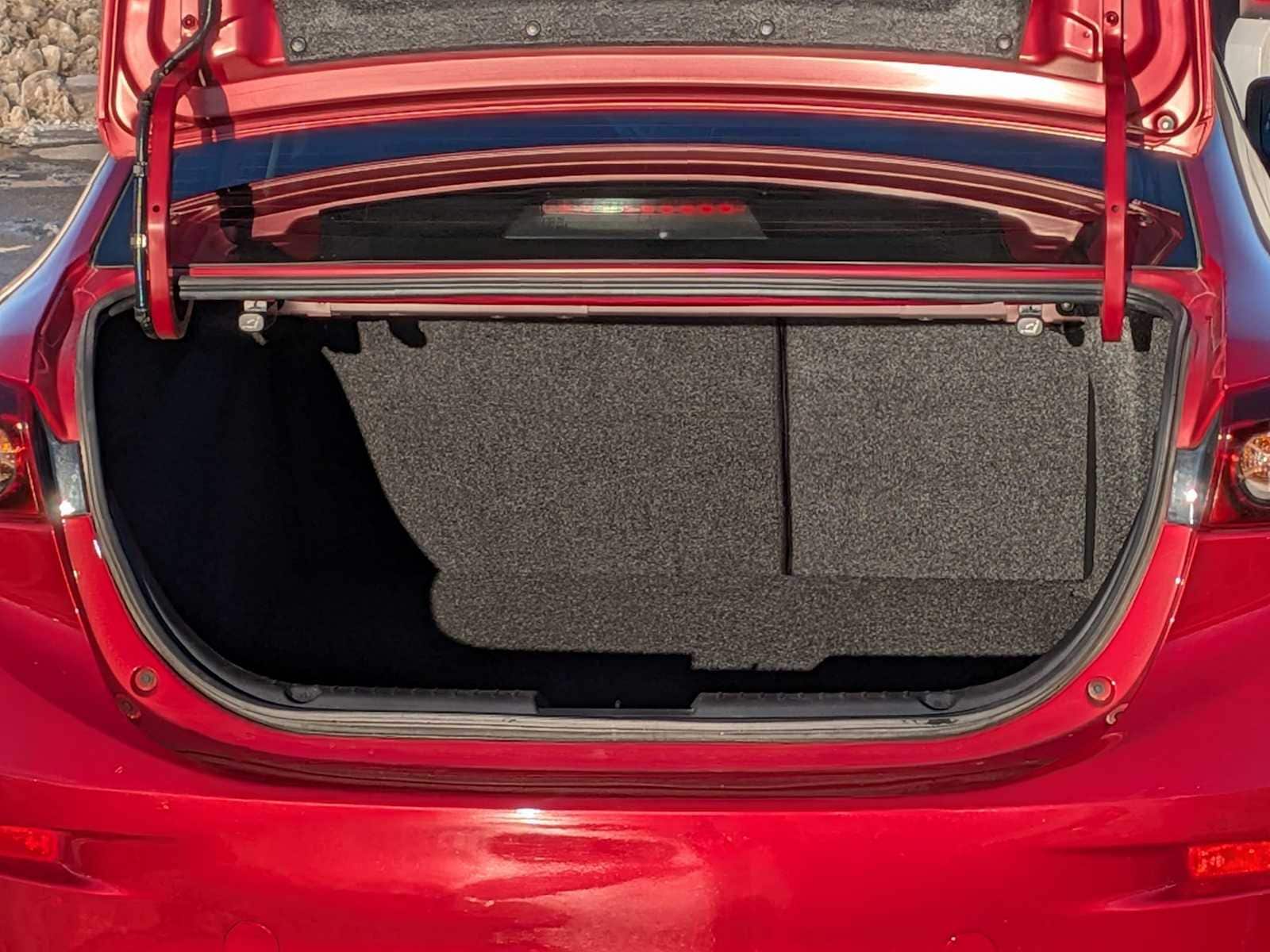 Thumbnail: 2014 Mazda Mazda3 - 28