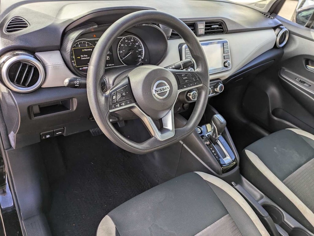 Used 2020 Nissan Versa 1.6 SV Sedan