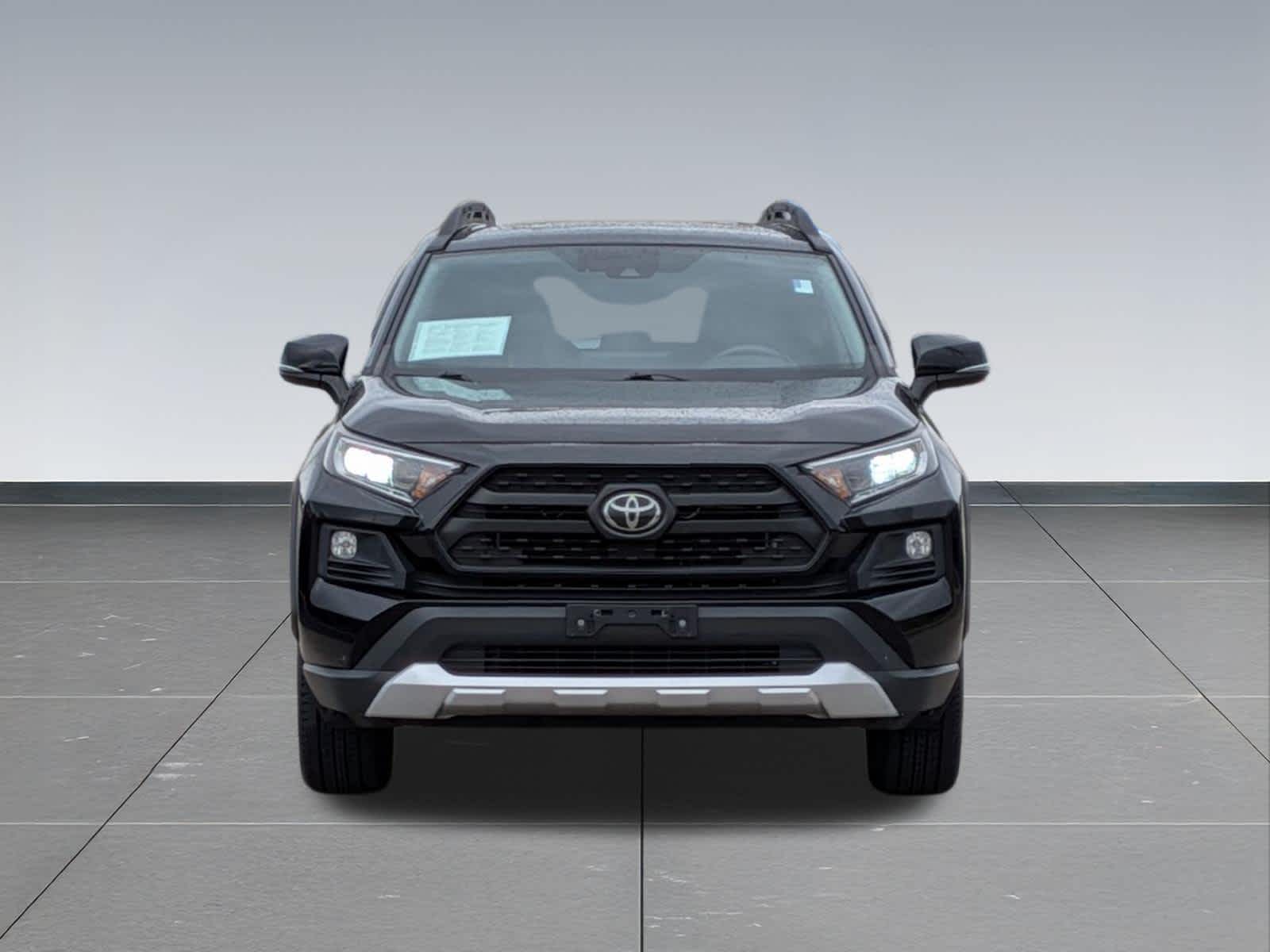 Thumbnail: 2019 Toyota RAV4 - 9
