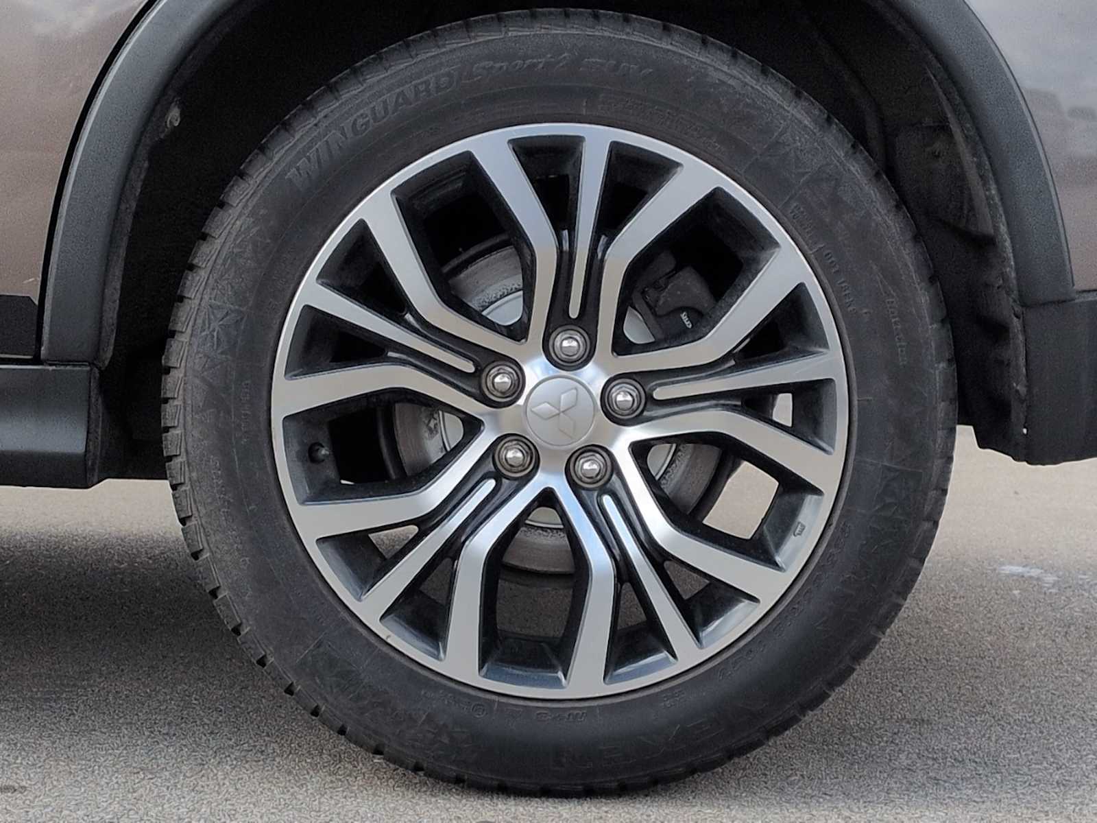 Thumbnail: 2017 Mitsubishi Outlander Sport - 14