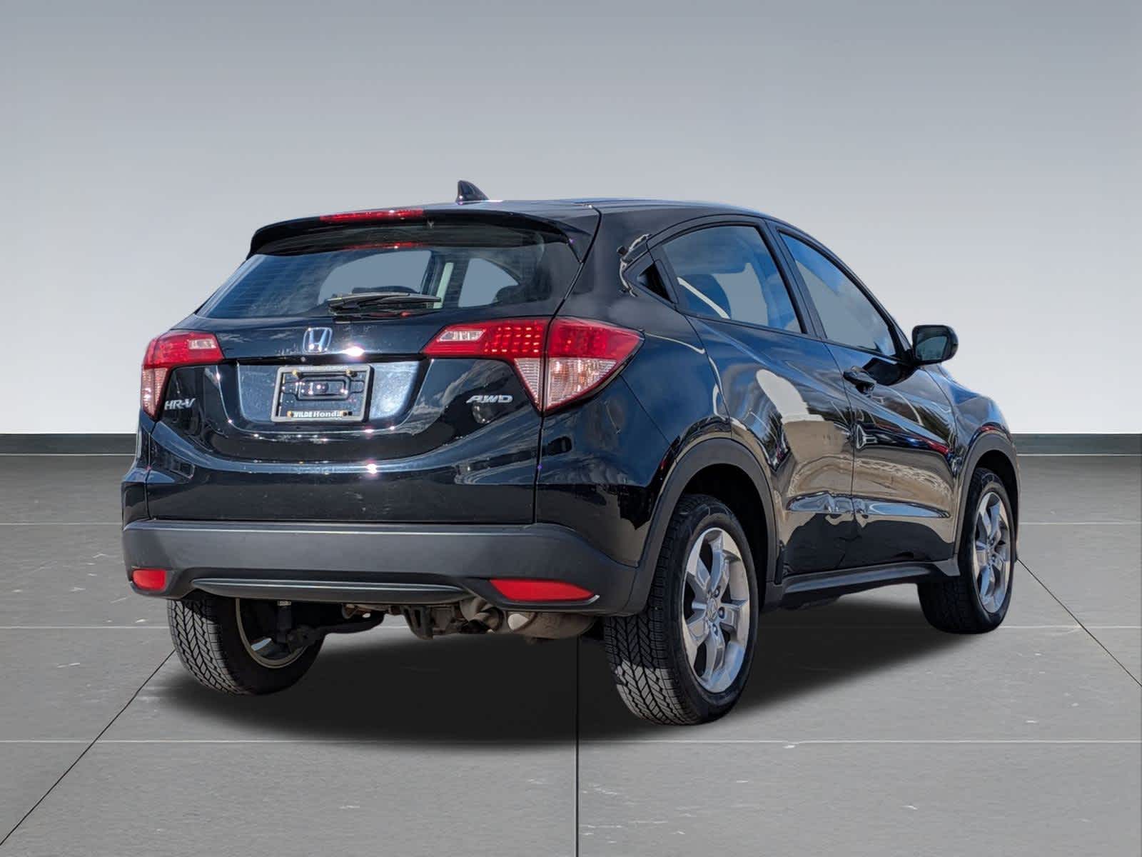 Thumbnail: 2017 Honda HR-V - 6