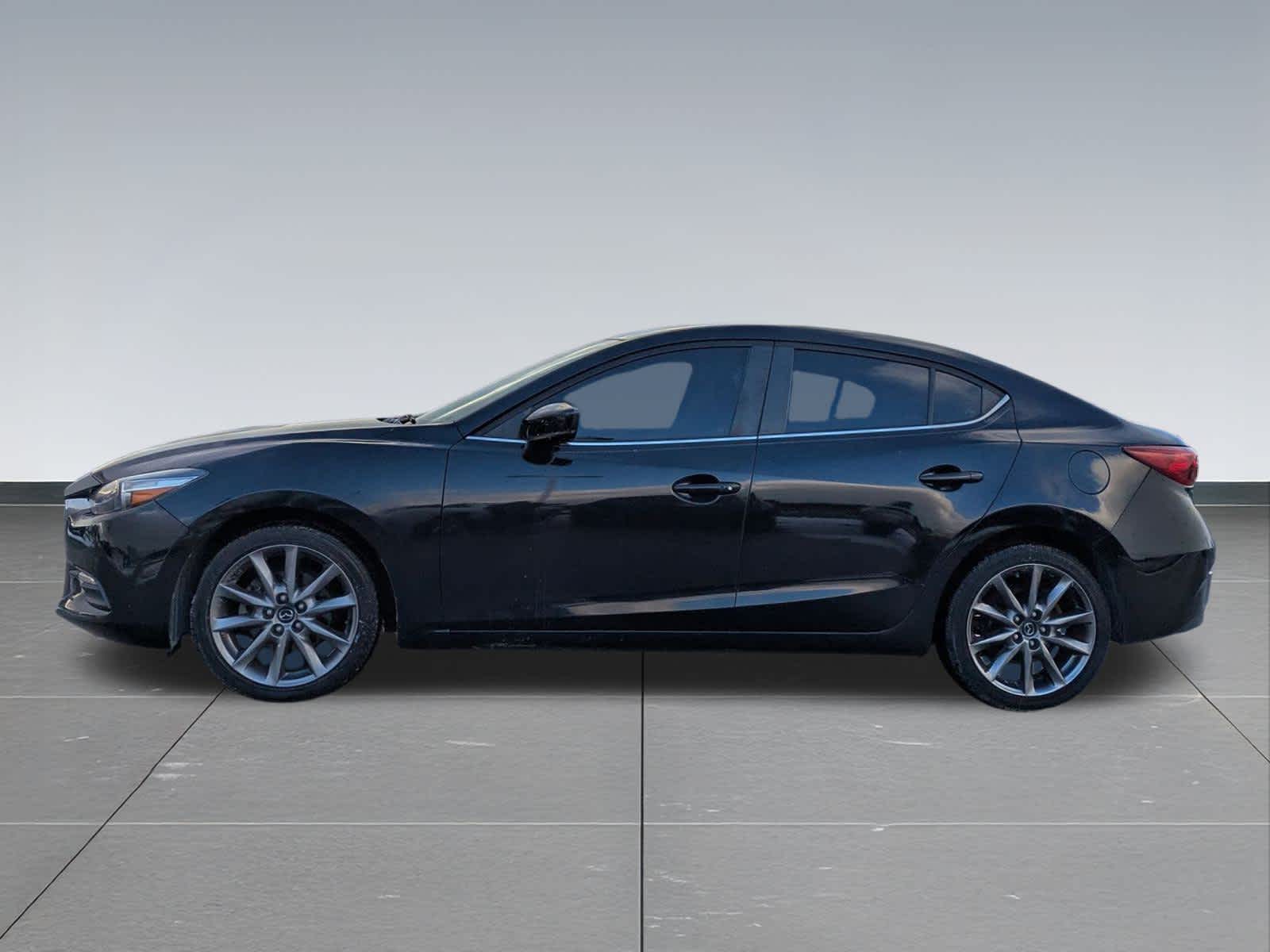 Thumbnail: 2018 Mazda Mazda3 - 3