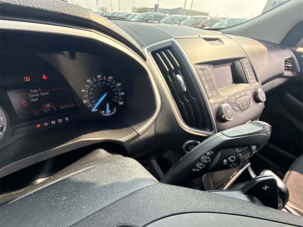 Thumbnail: 2017 Ford Edge - 24