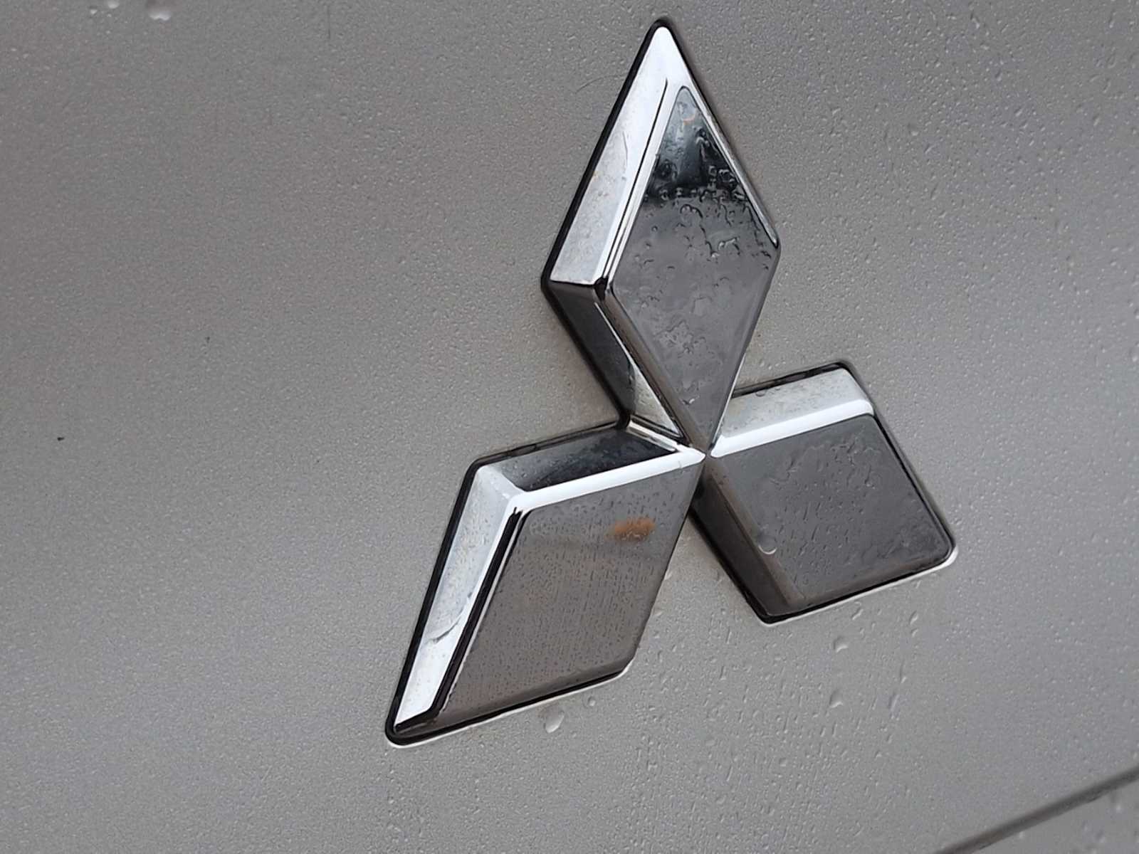 Thumbnail: 2022 Mitsubishi Outlander - 13