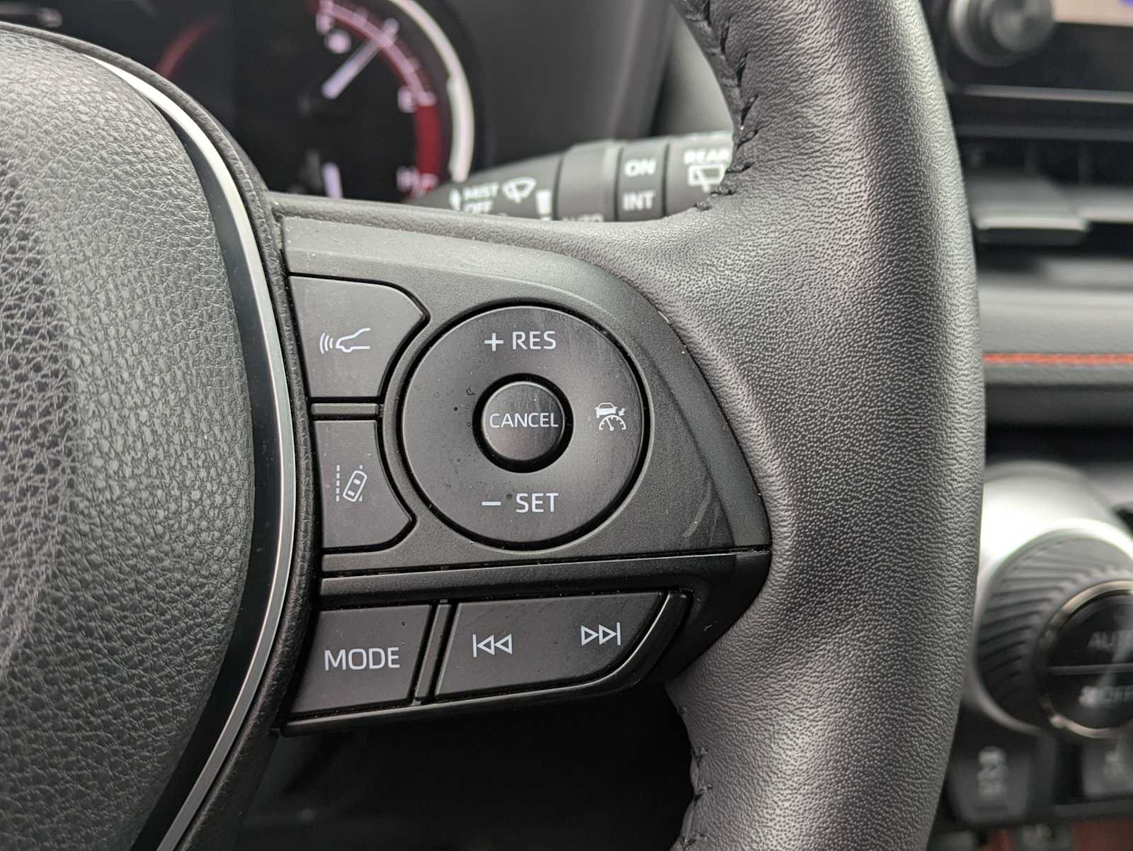 Thumbnail: 2023 Toyota RAV4 - 25