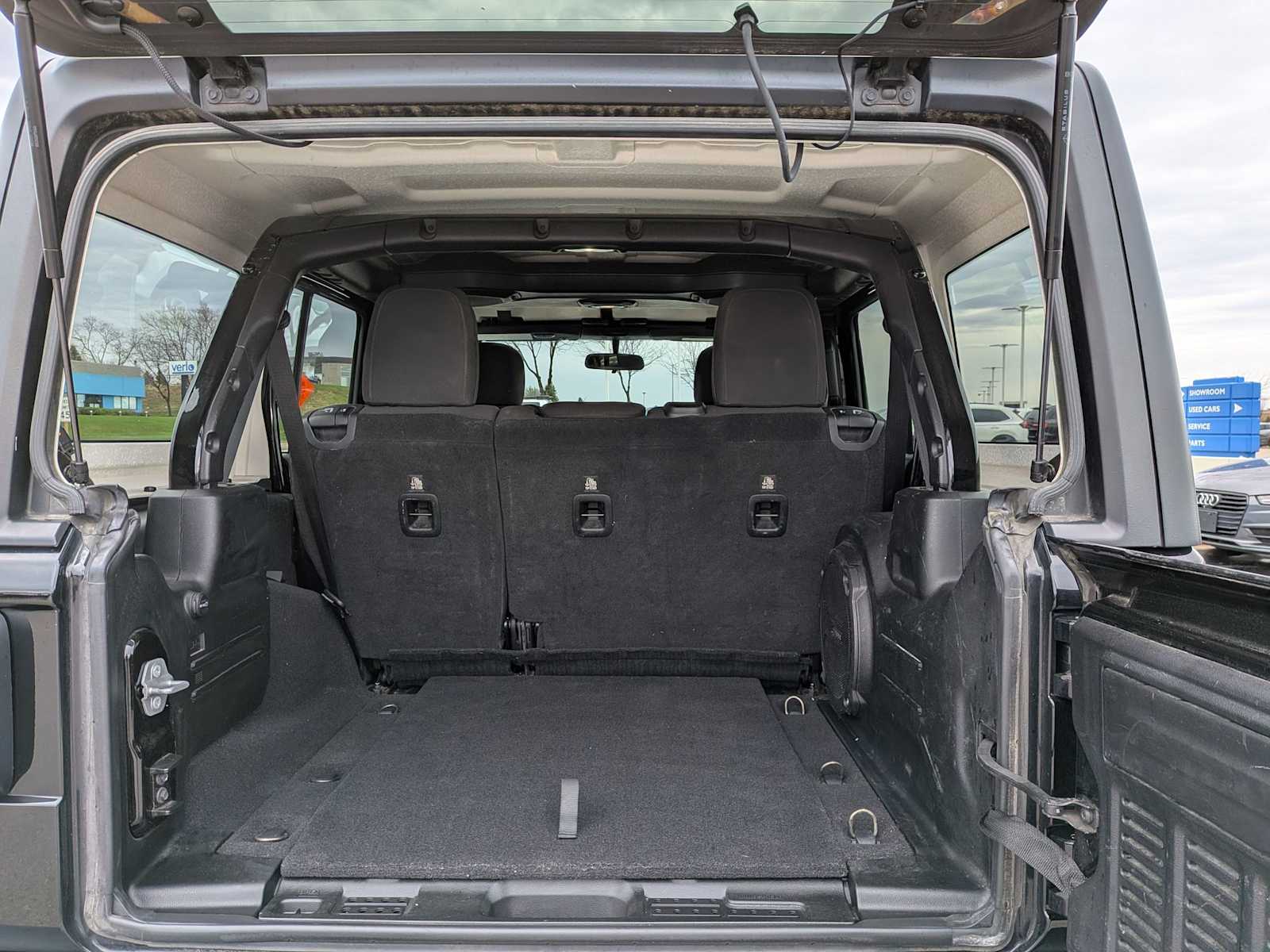 Thumbnail: 2018 Jeep Wrangler - 28