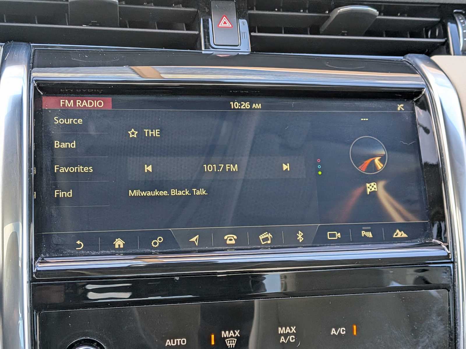 Thumbnail: 2020 Land Rover Discovery Sport - 28