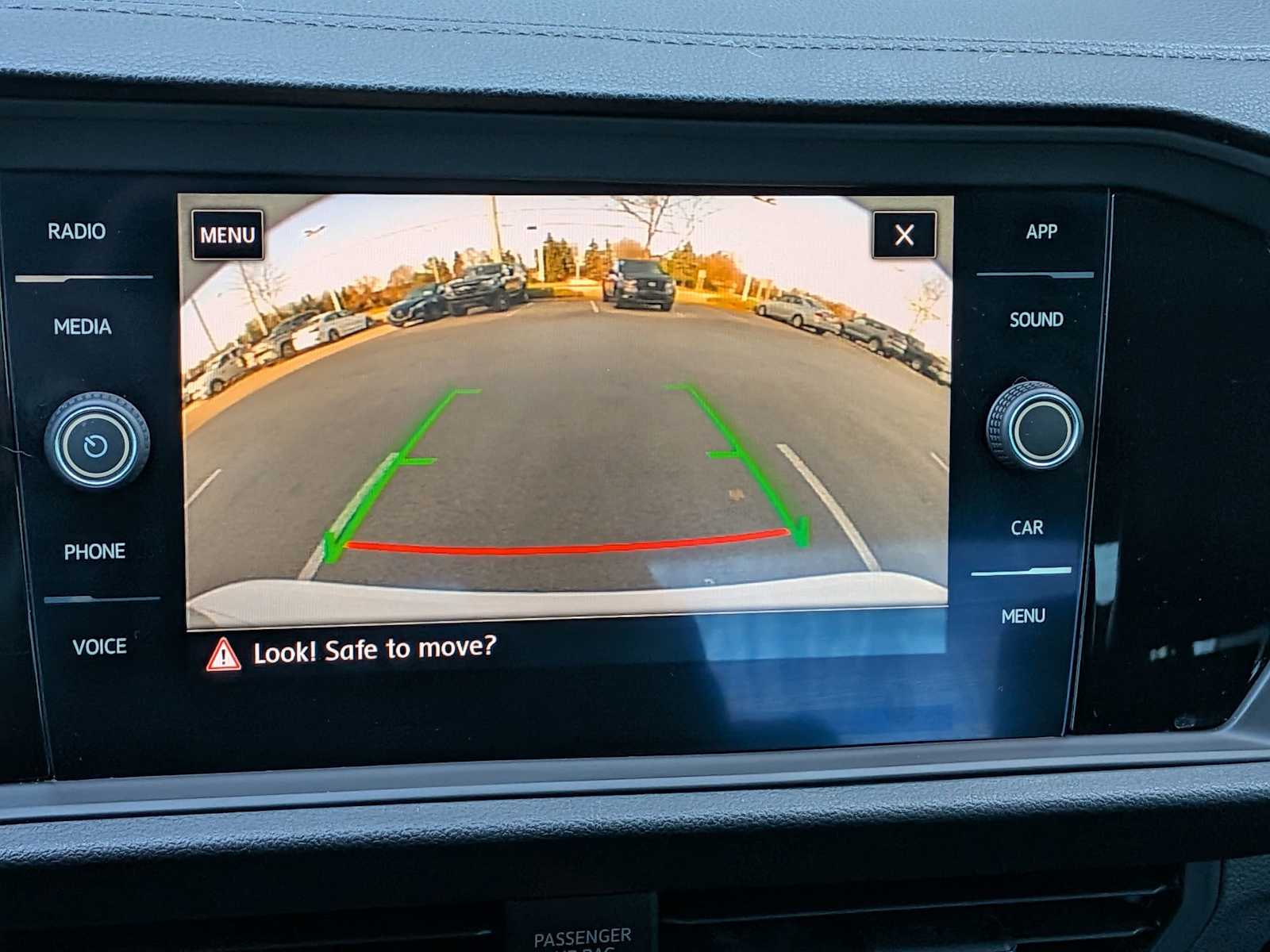 Thumbnail: 2019 Volkswagen Jetta - 27