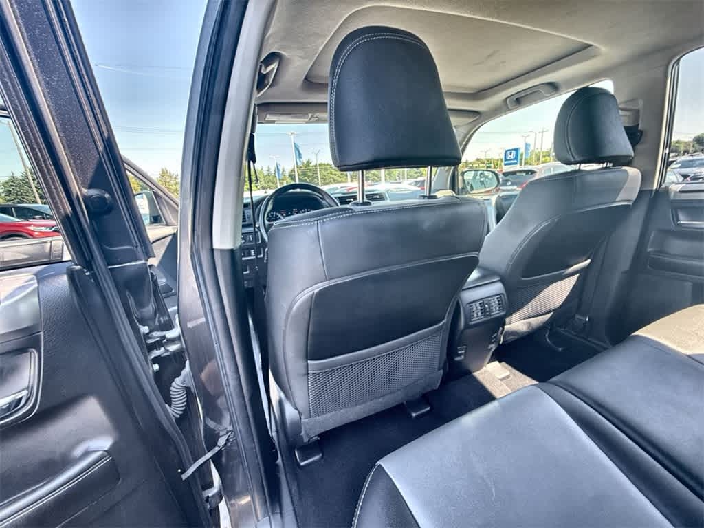 Thumbnail: 2019 Toyota 4Runner - 17