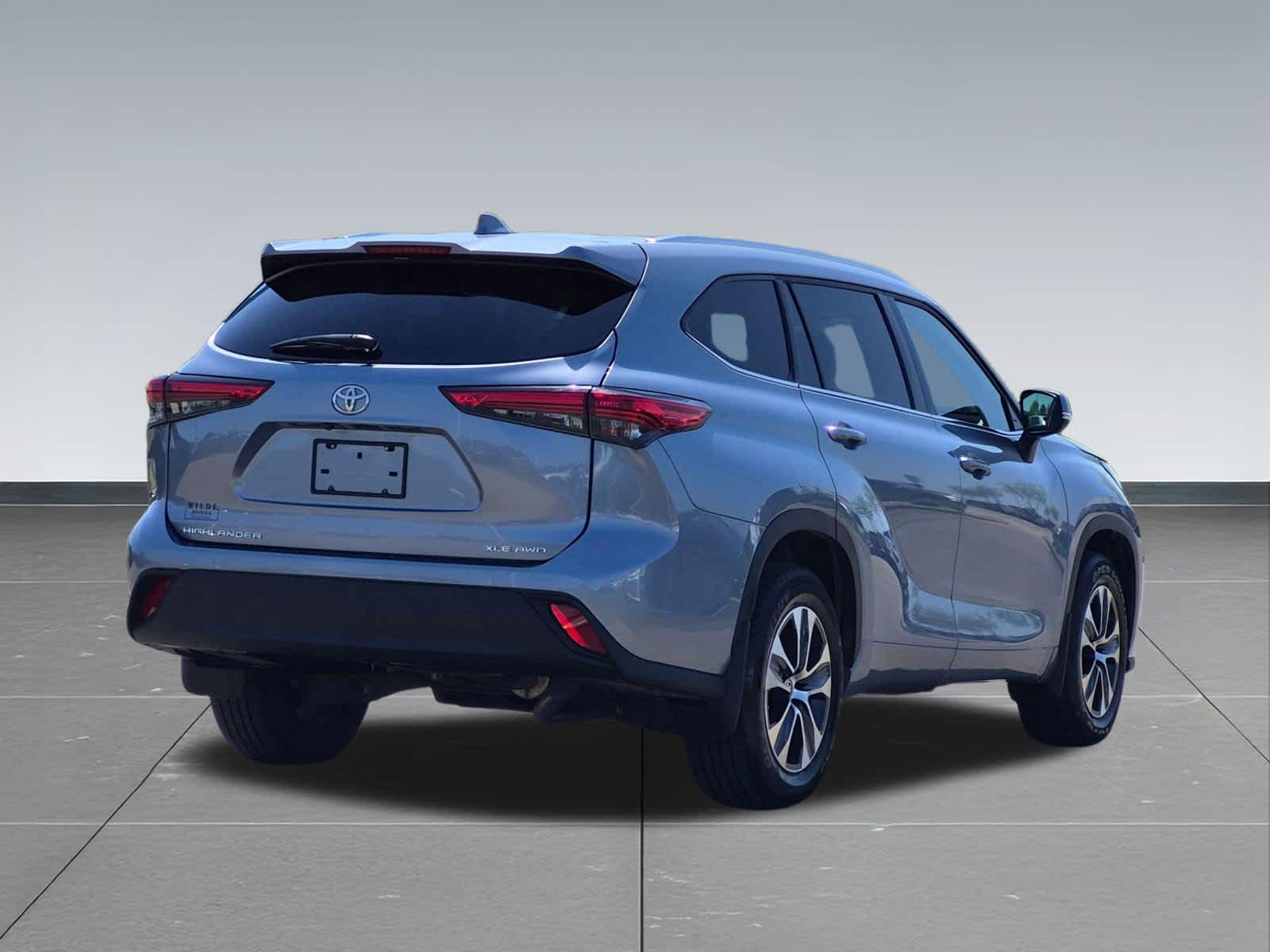 Thumbnail: 2021 Toyota Highlander - 6