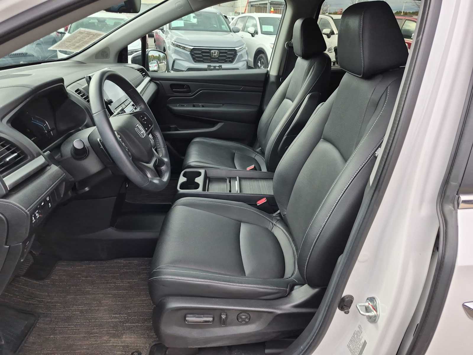 2024 Honda Odyssey EX-L - Photo 16