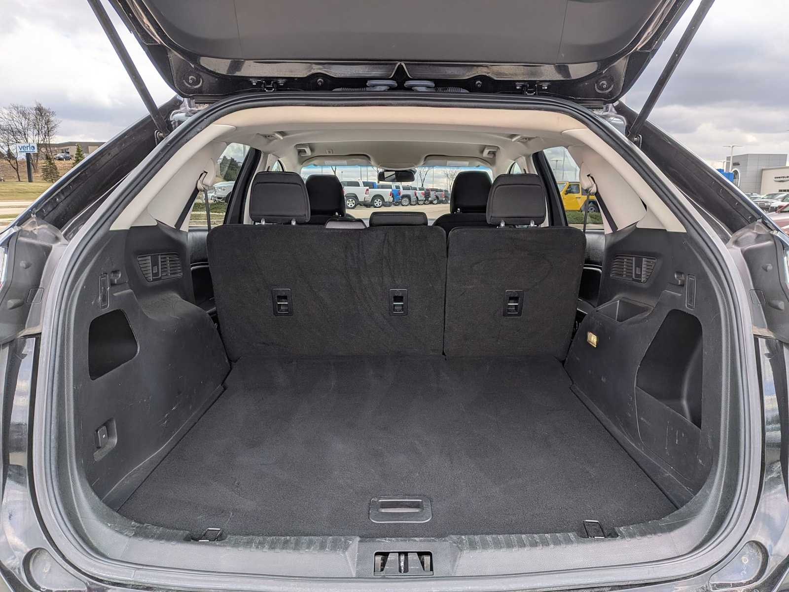 Thumbnail: 2020 Ford Edge - 32