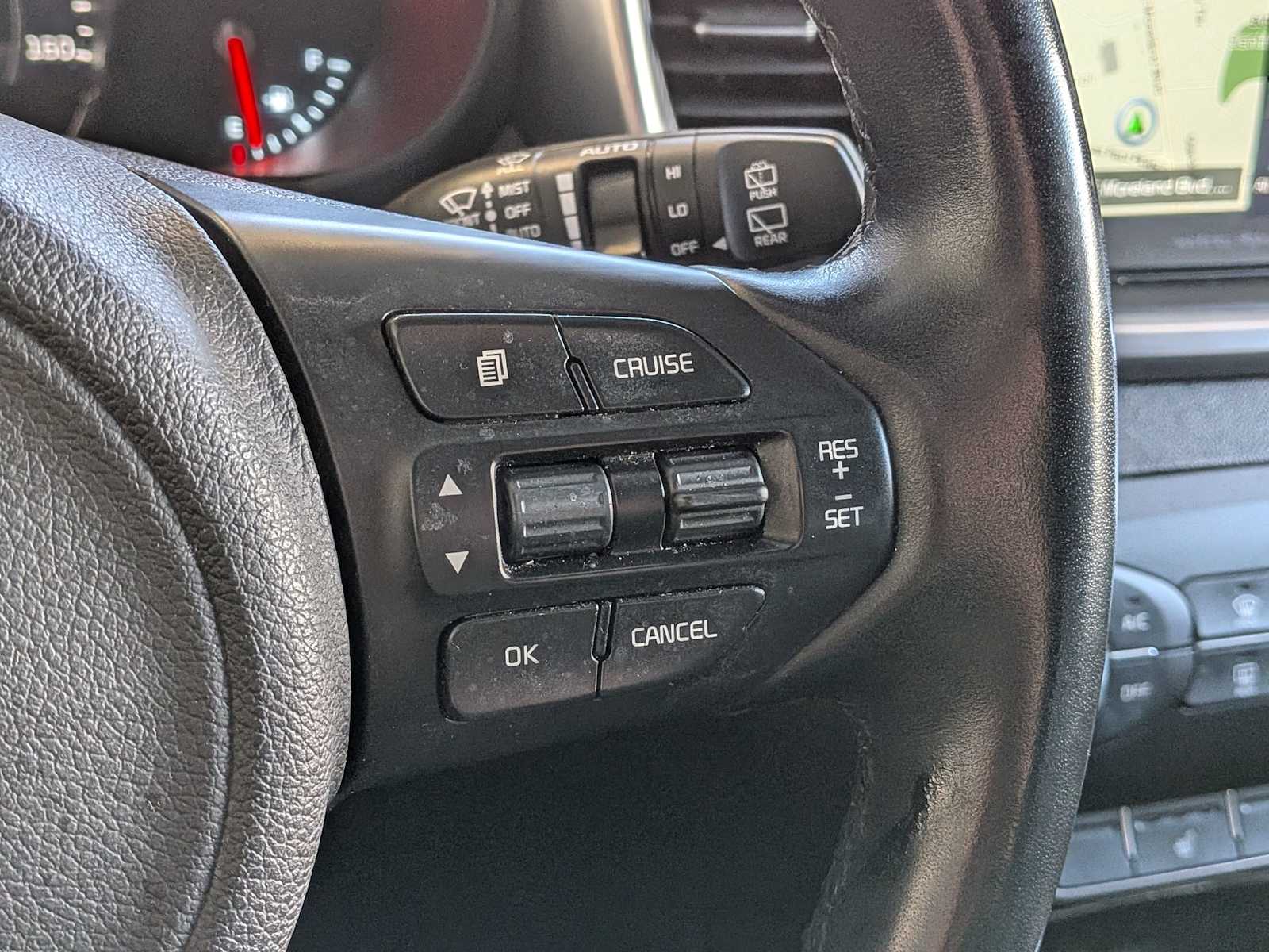 Thumbnail: 2018 Kia Sorento - 24