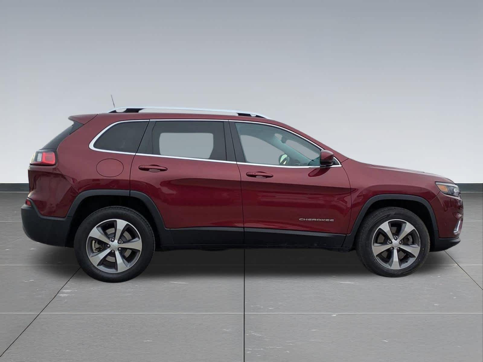 Thumbnail: 2021 Jeep Cherokee - 7