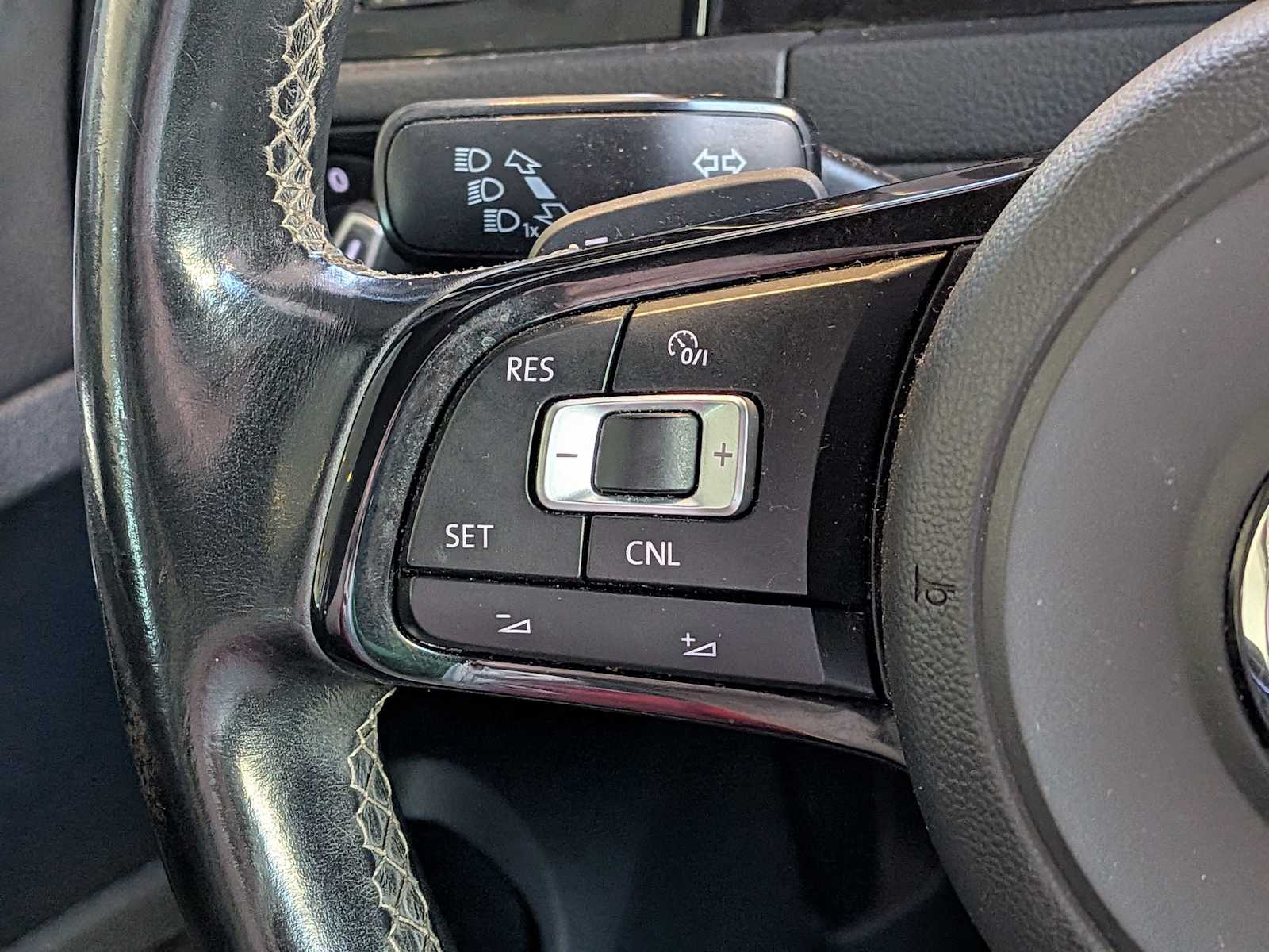 Thumbnail: 2015 Volkswagen Golf - 21