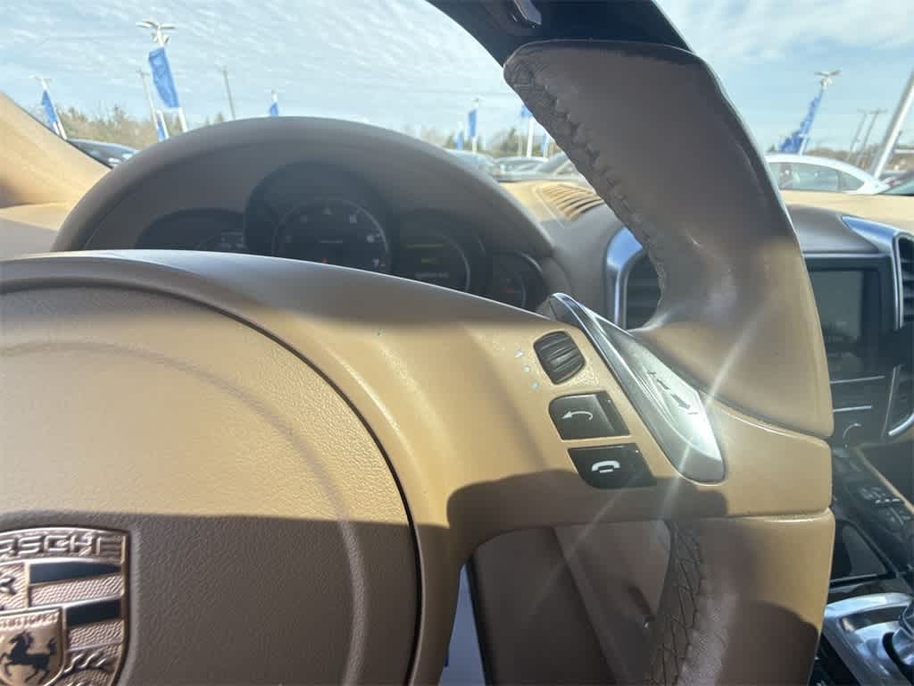 Thumbnail: 2012 Porsche Cayenne - 24