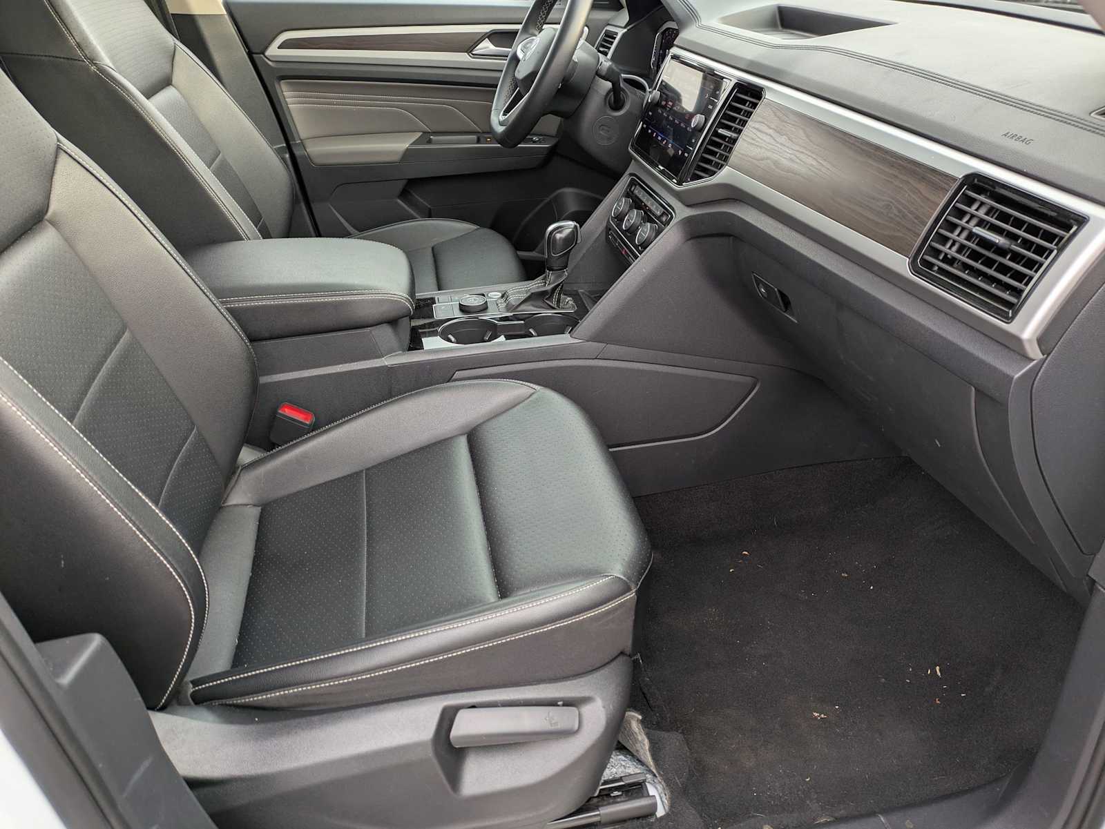 Thumbnail: 2022 Volkswagen Atlas - 22