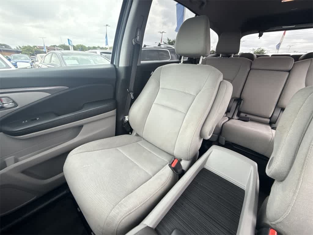 Thumbnail: 2016 Honda Pilot - 21