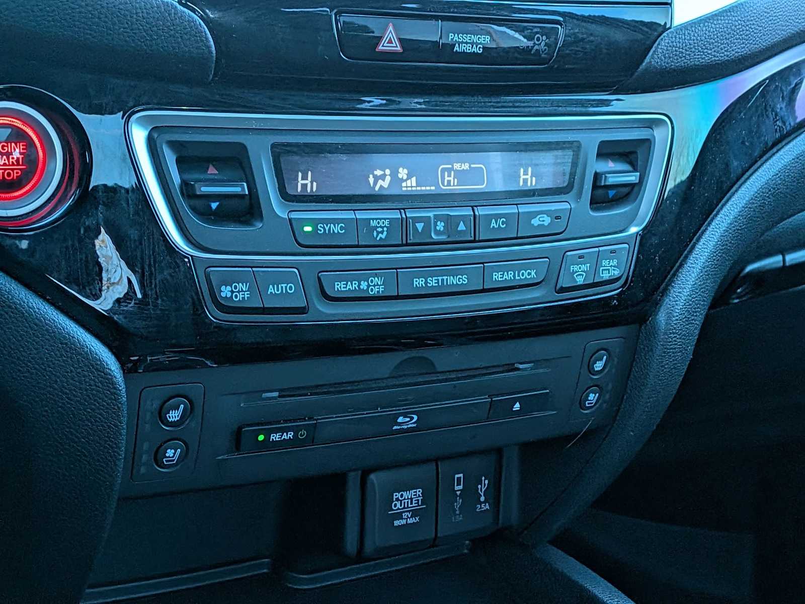 Thumbnail: 2018 Honda Pilot - 25