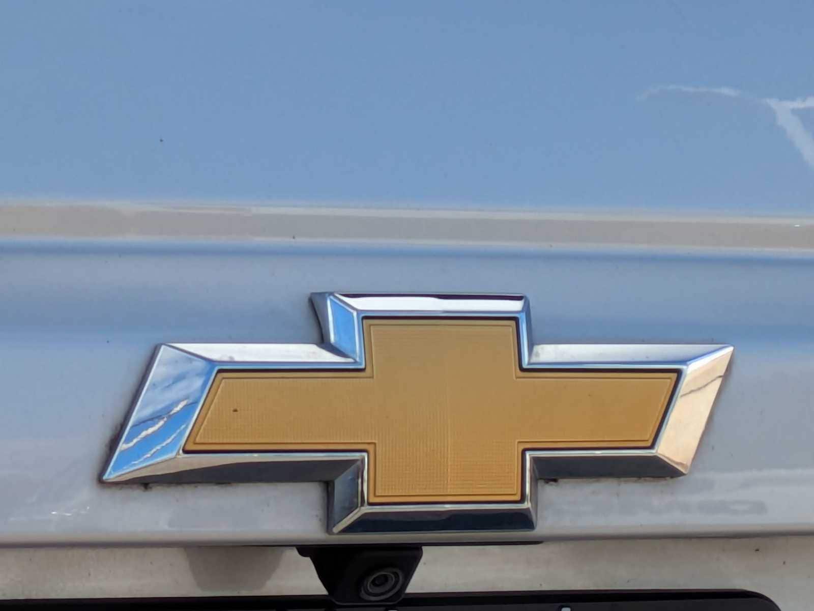 Thumbnail: 2019 Chevrolet Suburban - 11