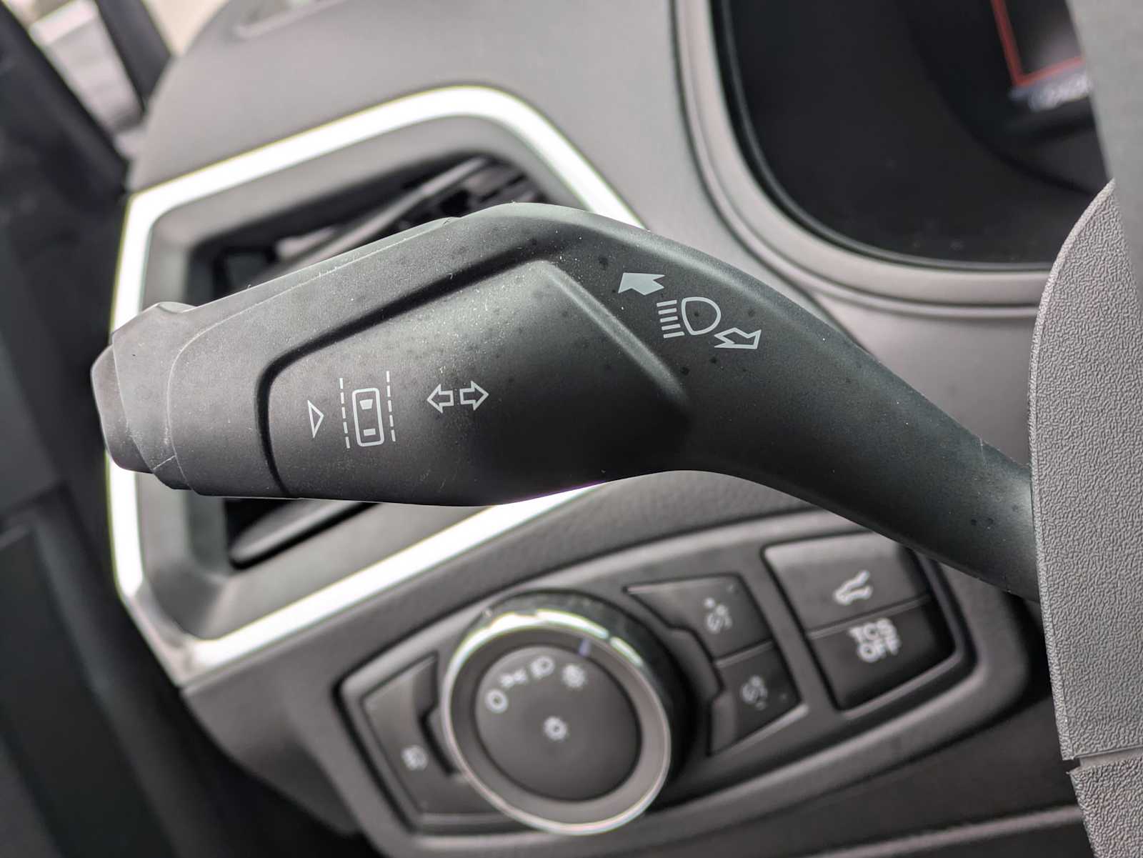 Thumbnail: 2023 Ford Edge - 27