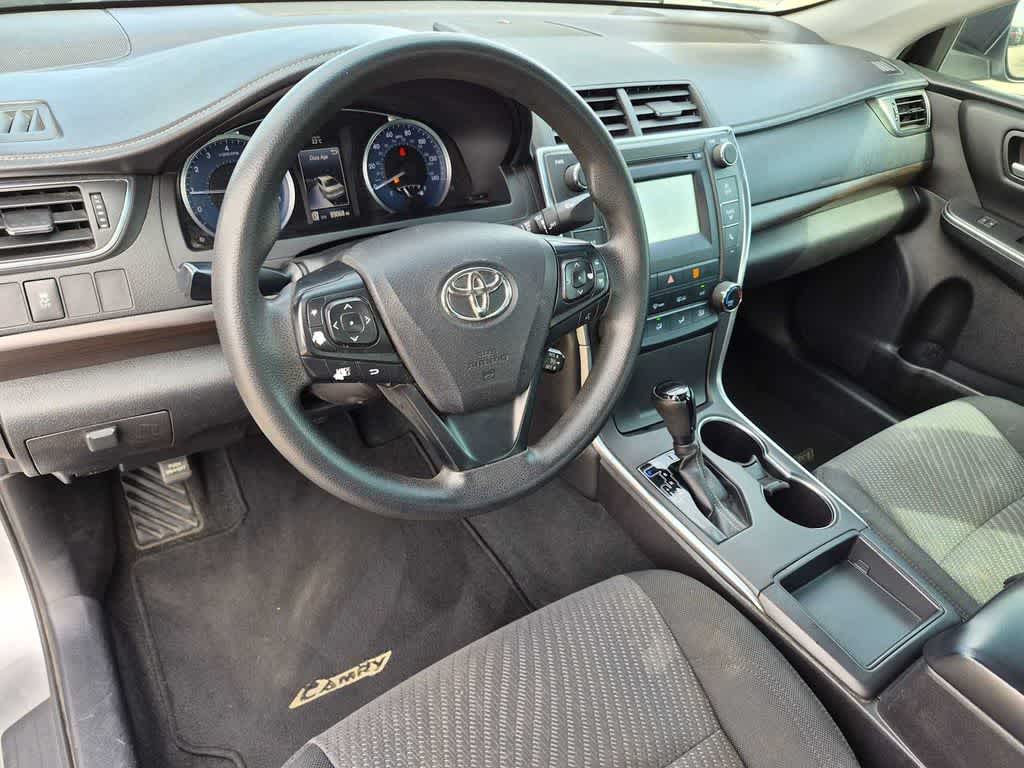 Thumbnail: 2017 Toyota Camry - 4