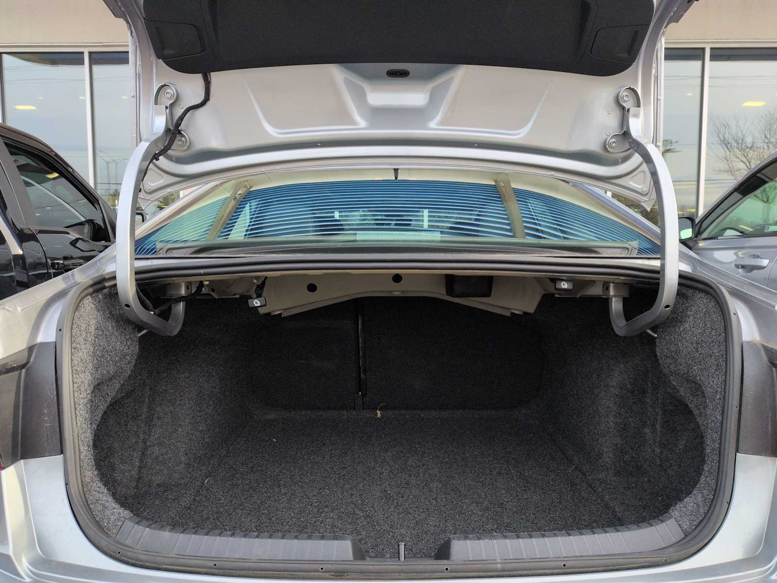 Thumbnail: 2025 Volkswagen Jetta - 29